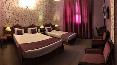 اتاق سه تخته هتل پارک سعدی شیراز اتاق سه تخته هتل پارک سعدی شیراز